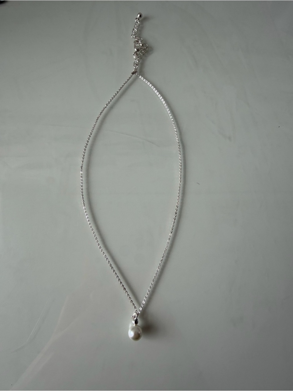 Elegant Silver Pearl Pendant Necklace - Classic White Pearl